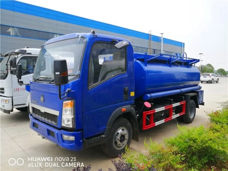 sinotruk howo 4x2 light mini oil tank truck 1-6cbm  6000Liter fuel tanker truck for sale