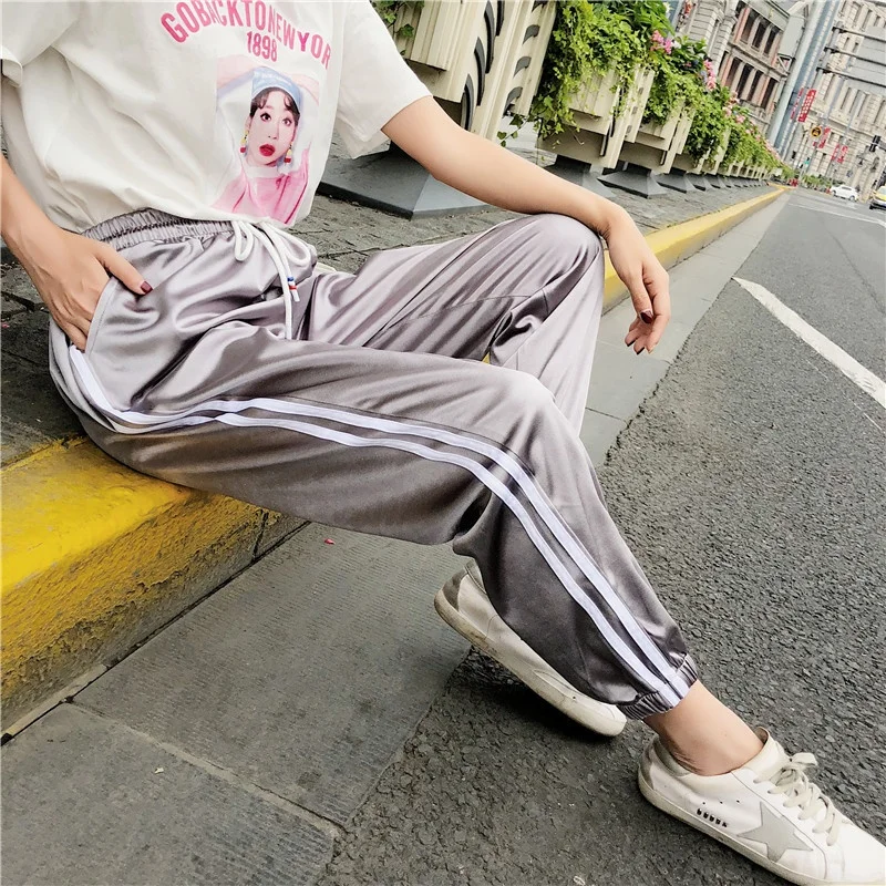 Factory Supply Quality Fashion Hip Hop Style Women Side Stripe Patch Sweatpants Satin Gloss Women Jogger Pants