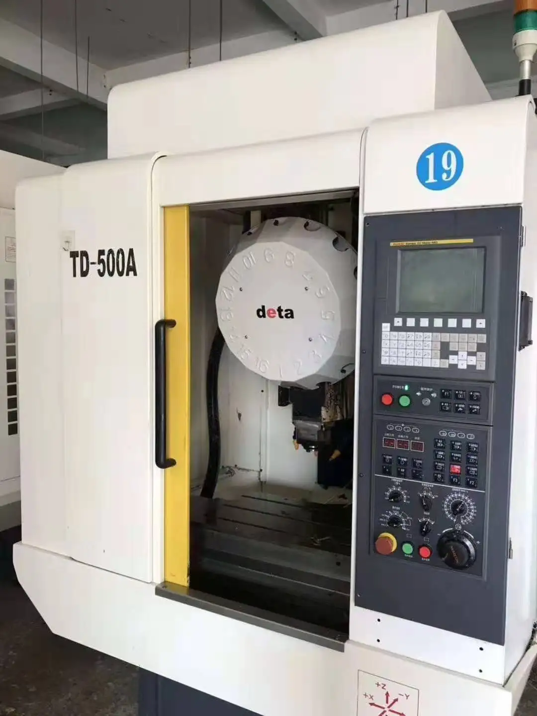 Used China TD-500A cnc High Speed drill and Tapping machine