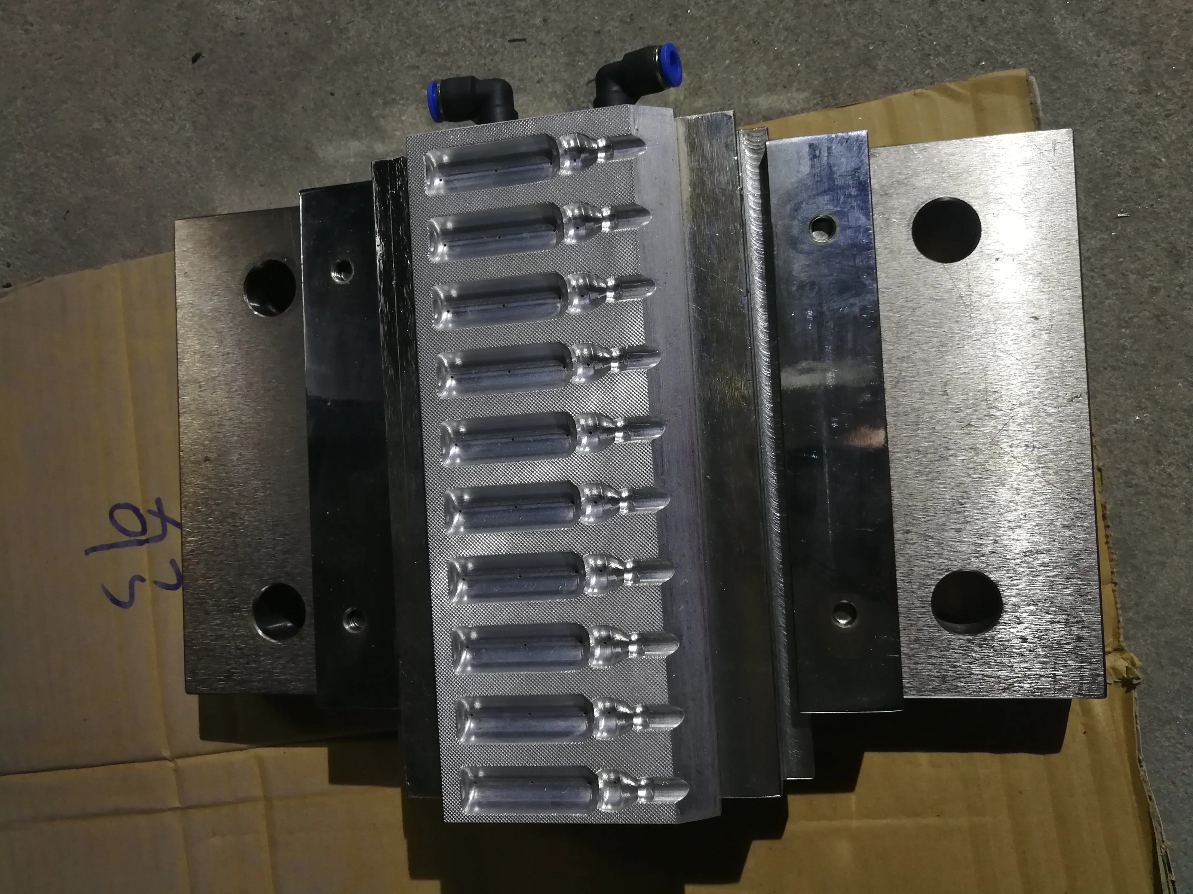 Oral automatic plastic ampoule liquid filling and sealing machine