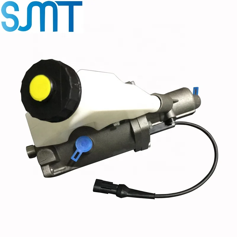 Truck Plastic Clutch Master Cylinder 5801317167