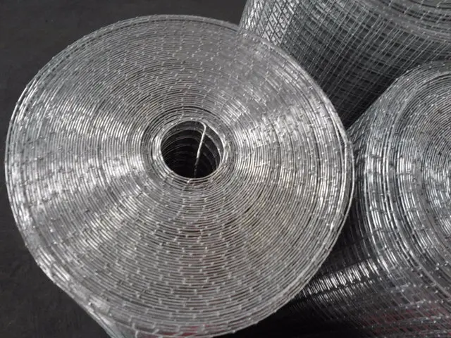 China Factory Quality Hot-dipped Galvanized Welded Wire Standard Mesh