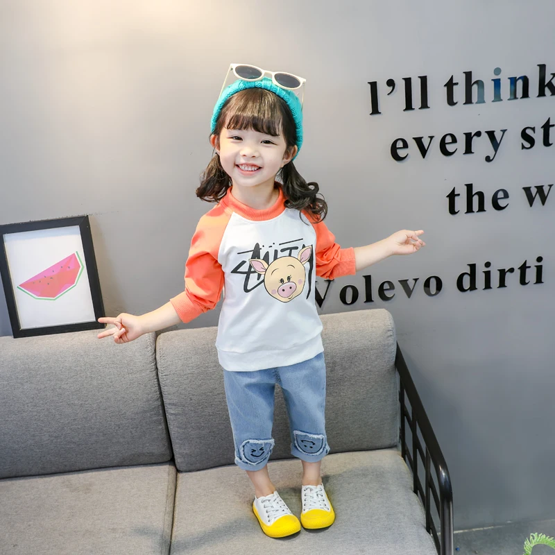 2019 new high quality cheap china spring autumn cute cartoon pig pattern 1 to 4 years two pieces girls wear clothes