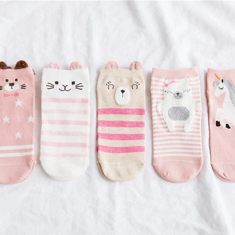
Multi color mositure wicking Cartoon Pattern Girls Invisible Socks Custom Women Calcetines Ankle Socks 