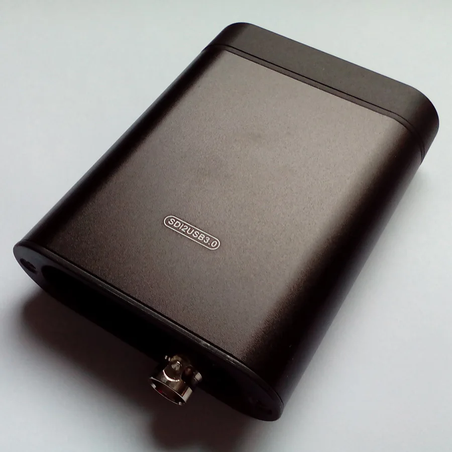 uncompressed production quality images and video captures and records