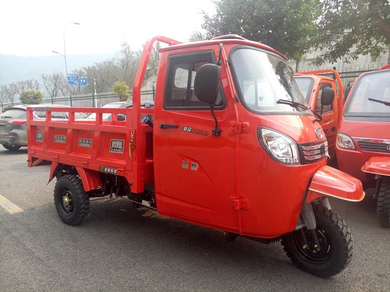 China Chongqing Factory Petrol Gasoline Cargo Tricycle Three Wheel Motorcycle Front Loading Van Cabin with Tool Box