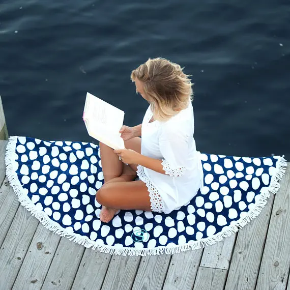 
2018 hot selling custom large 100% cotton or microfiber flamingo or mandala round beach towel with tassel fringe 