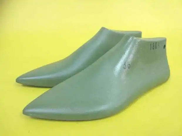 Ladies flat pointed toe sandal plastic shoe lasts