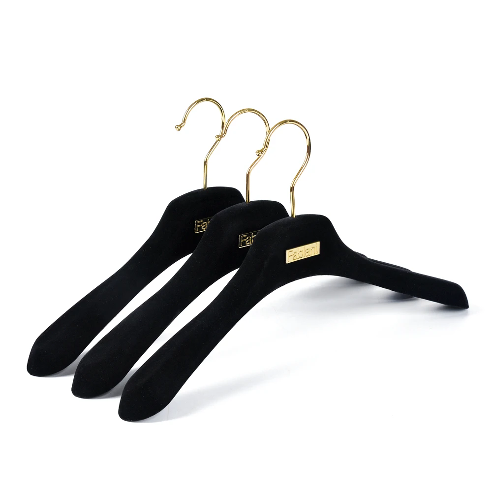 Wholesale high quality non slip black velvet plastic coat hangers with logo