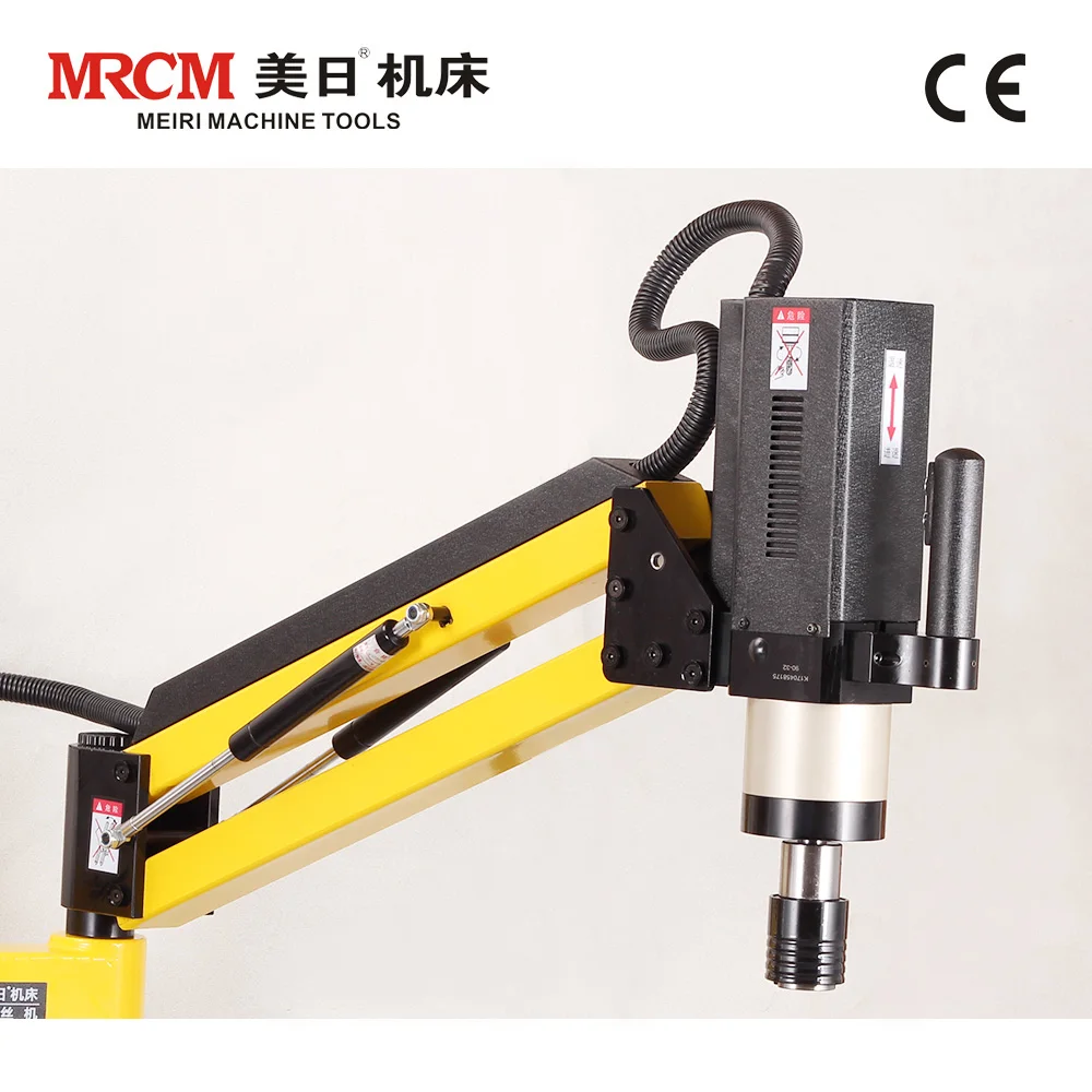 Easy operating pneumatic tapping machine with long service life