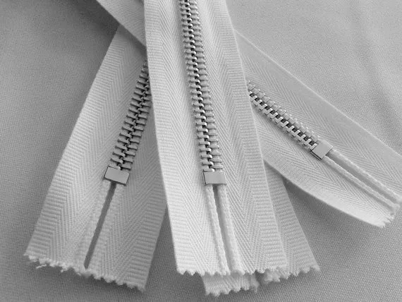 
Riri Zipper Closed Bottom White Cotton Silver (Nickel) Finish 