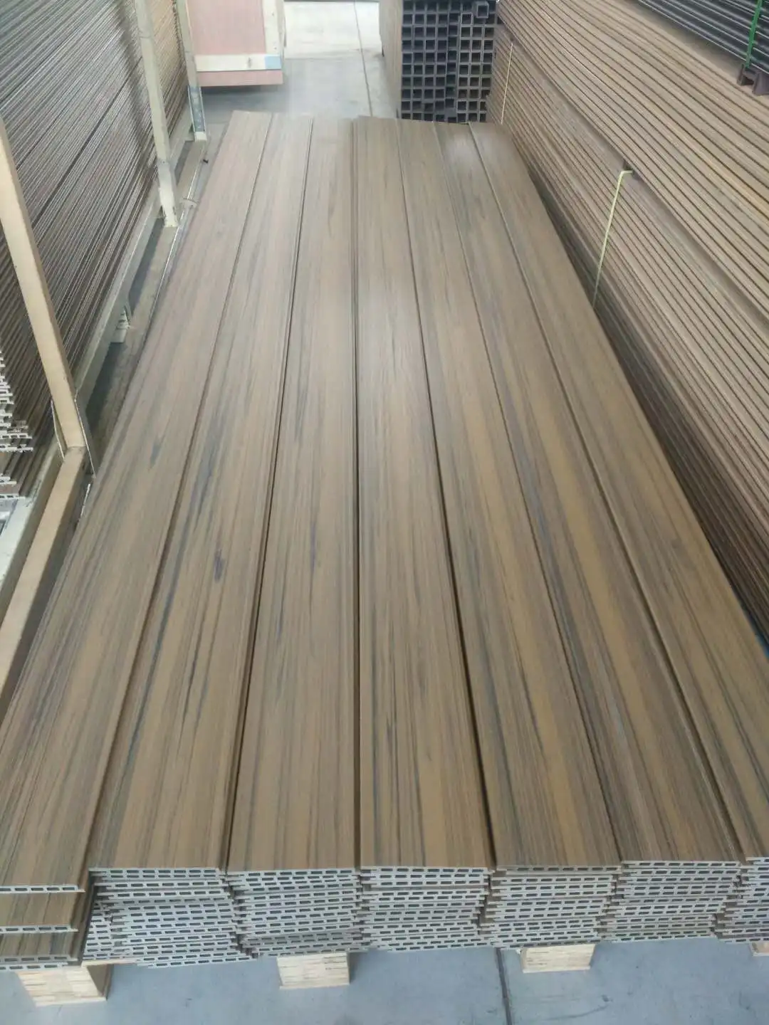 Exterior Home Integrated WPC Wood Plastic Wall Board