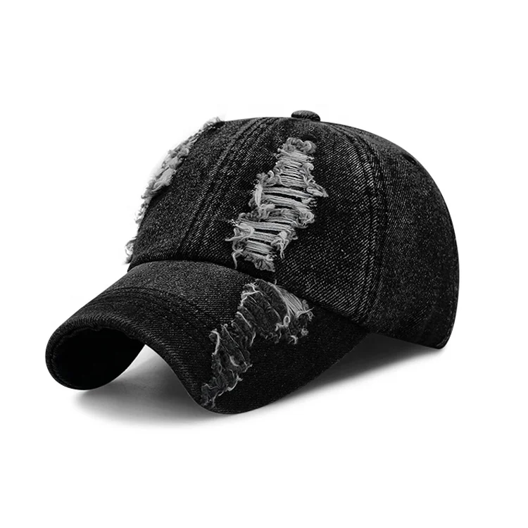 Бейсболка с вышитым логотипом