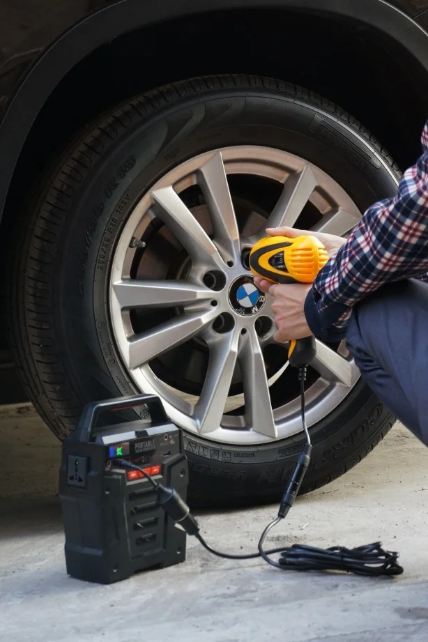 High capacity 75000mAh 3.7V emergency portable storage power station for home and outdoor using