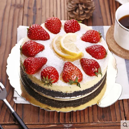 Hot sale colorful food grade round scalloped edges cake board