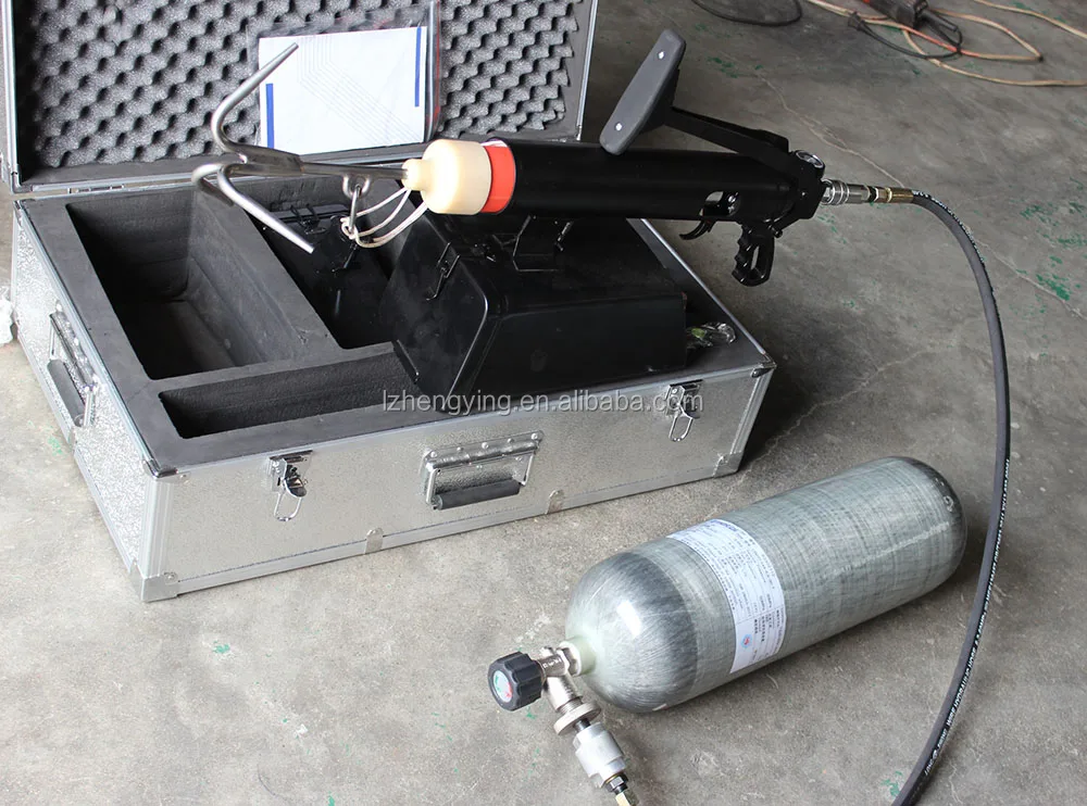 Pneumatic lifesaving rope launcher