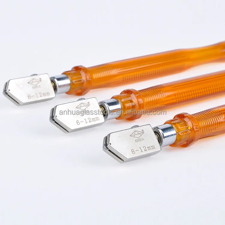 Oil fed glass cutter