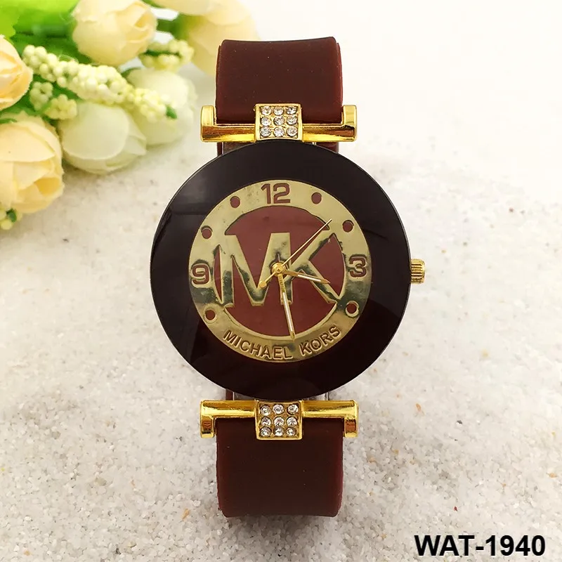 Fashion Women Men Quartz Analog Soft Sport Wrist Watch Geneva Silicone Band Mix Colour