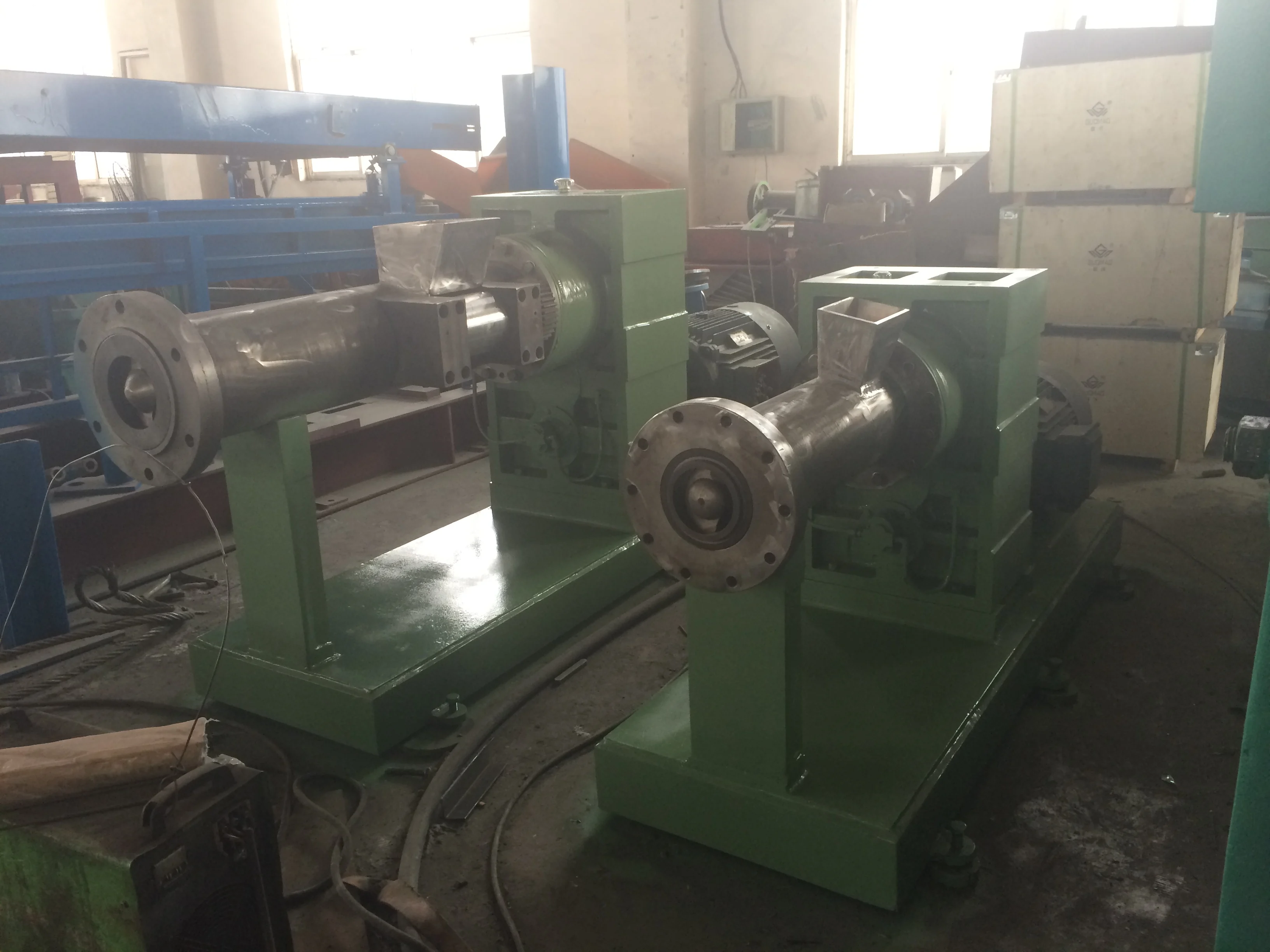 
rubber extruder for rubber tube, hot or cold feeding 2 types 