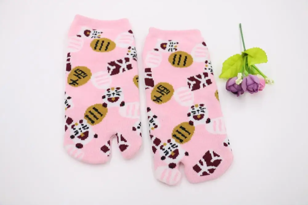 Wholesale Colorful Knitted Cotton Japanese Ankle Socks Funny Tabi Socks