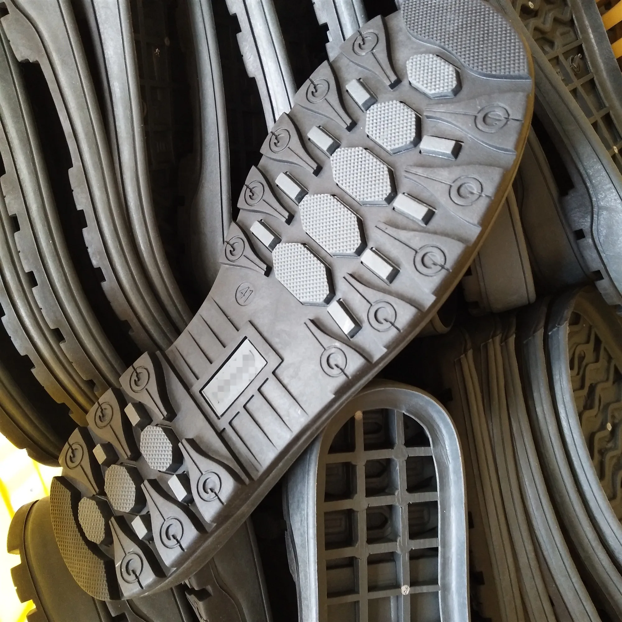 Factory Wholesale Prices OEM Service Free Samples Men TPR Material Shoe Soles