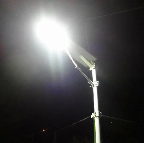 high brightness 30W 50w 60w 80w solar street light galvanized steel lamp post street lighting pole with arms