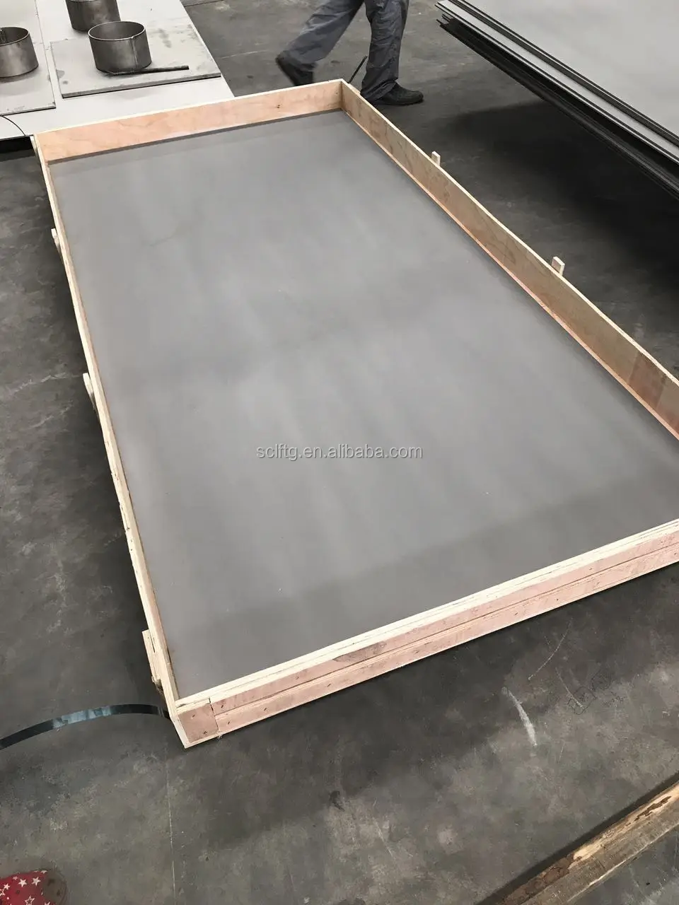 Commercially pure titanium plate with stock