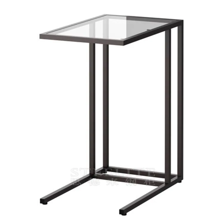 Стол с диваном, боковой стол со стеклянной отделкой и стальной конструкцией