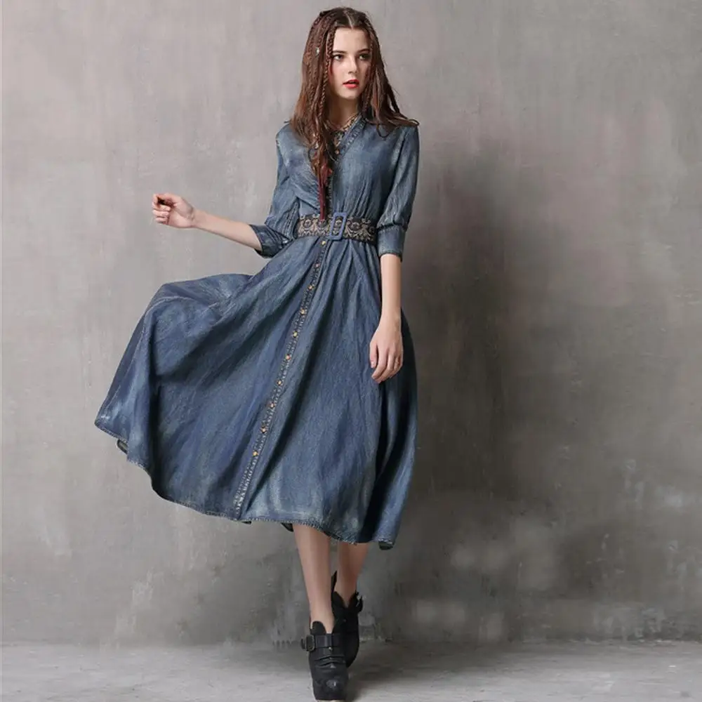 Женское джинсовое платье с V-образным вырезом и вышивкой