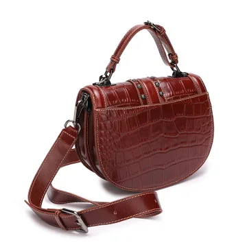2019 Crocodile Leather Women Bag Top Grain Cow Leather Fashionable Handbag Lady Rivet Shoulder Bags Black
