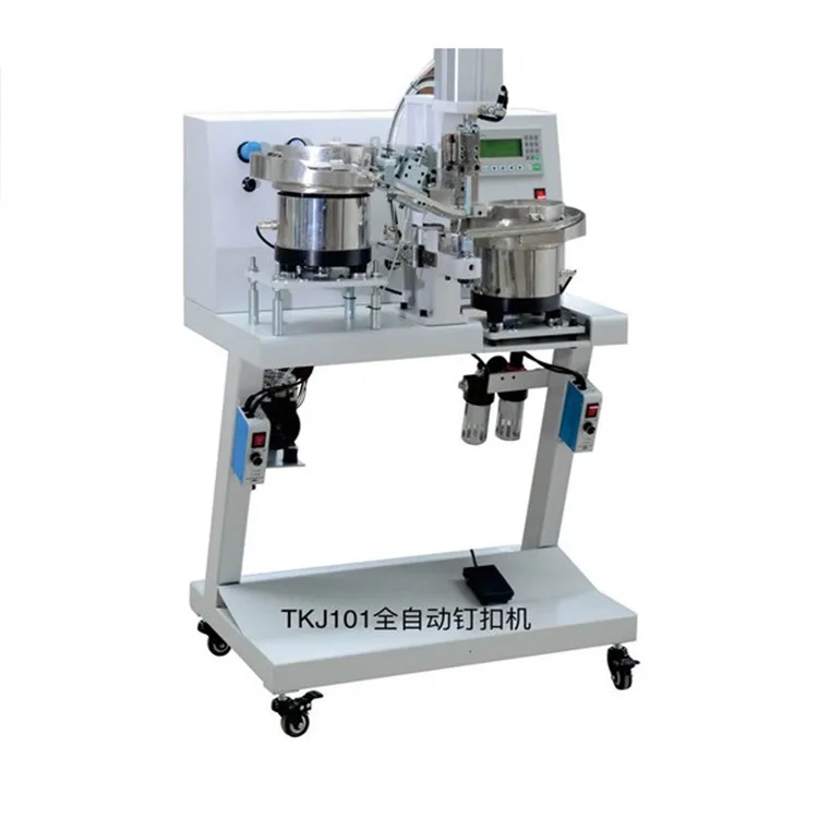 
 Промышленная пуговичная машина  