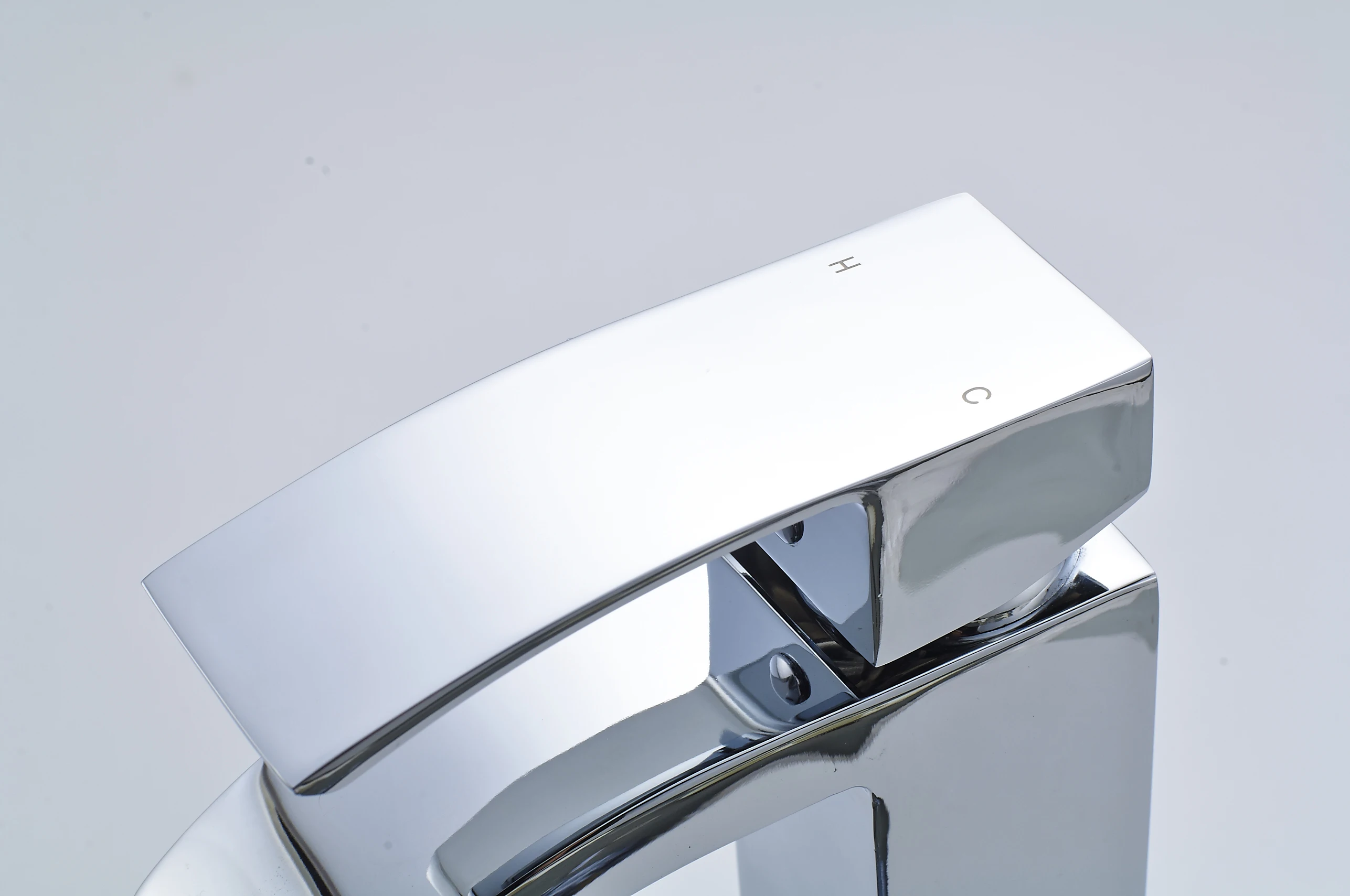 
Tall UK Faucet Waterfall Basin Mixer Taps 