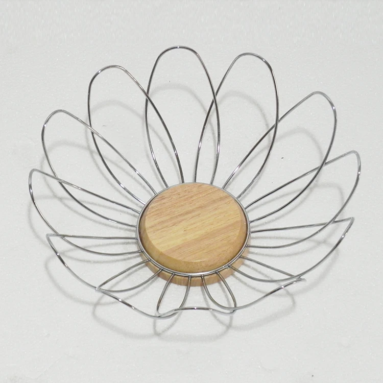 Modern design innovative flower shape basket household use metal wire & wood fruit basket