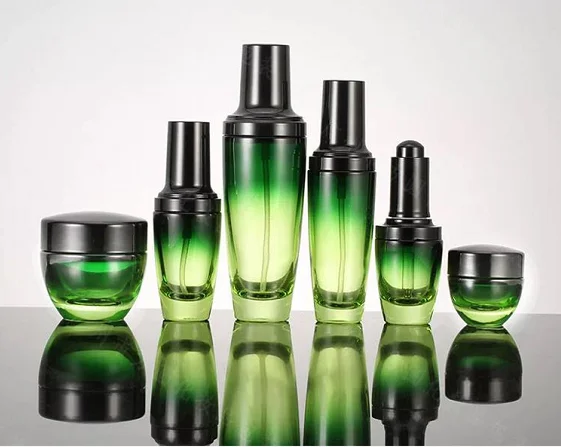 
new design cosmetic packing sets unique red lotion glass bottle and cream jar 