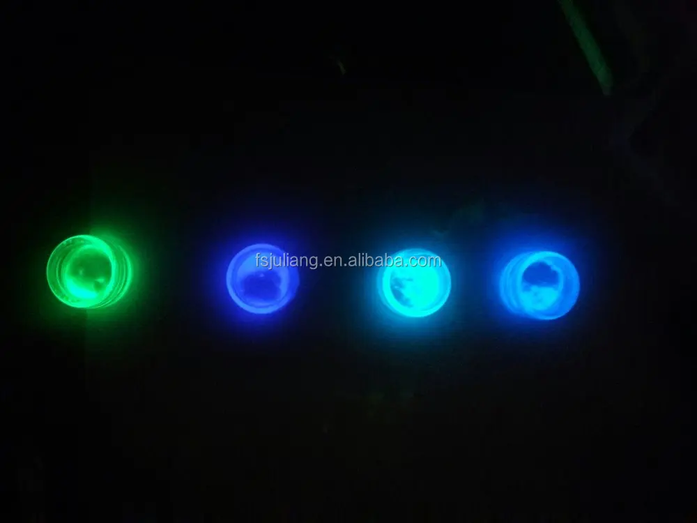 Long lasting glow in the dark powder for screen printing pigment