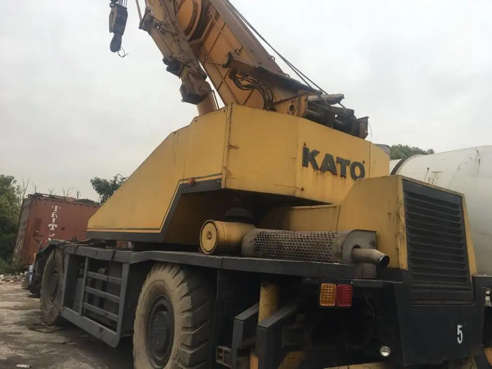 USED CONDITION ORIGINAL KATO KR-500H-V ROUGH TERRAIN CRANE FOR SALE
