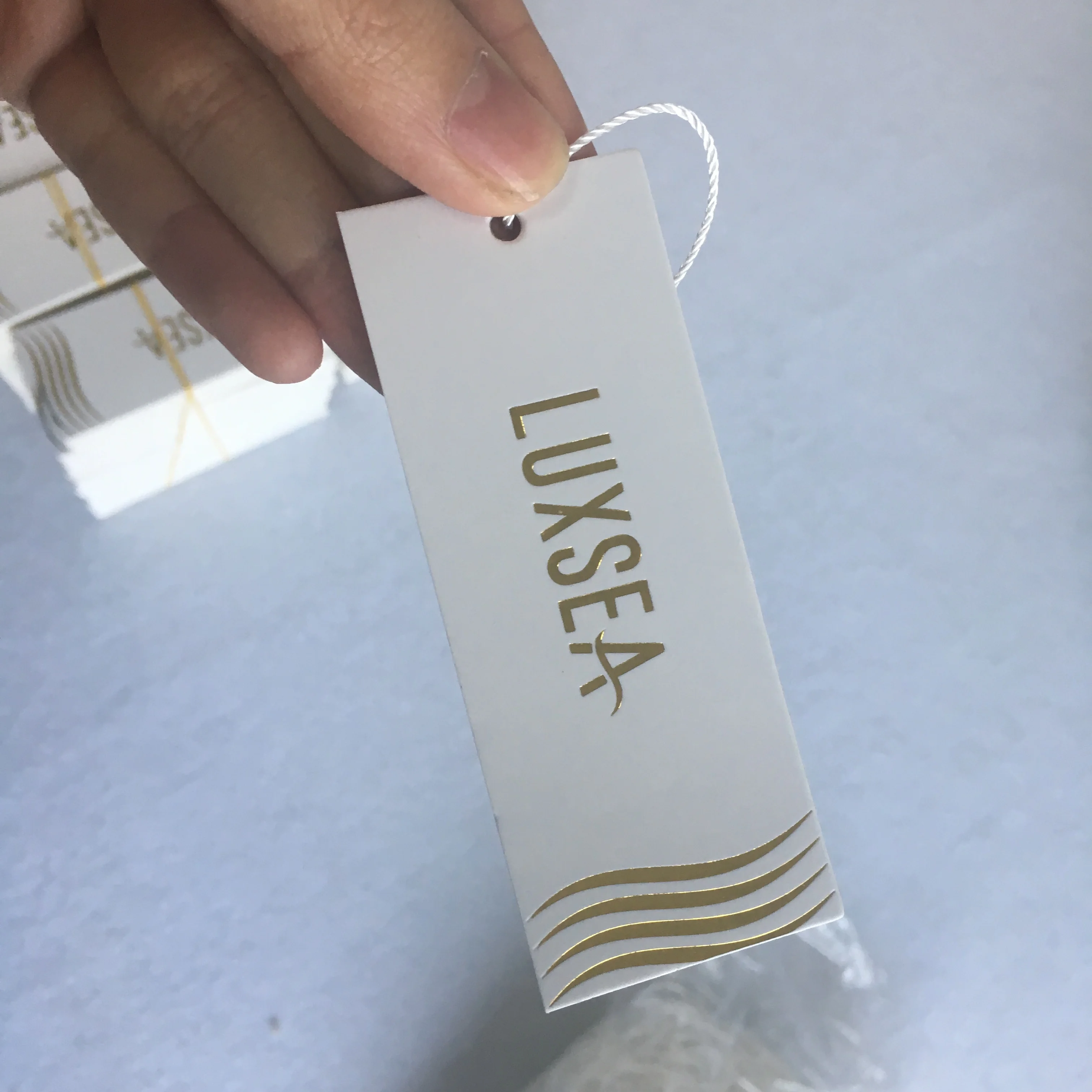 Модные штампованные белые бумажные этикетки с золотой фольгой, подвесные этикетки