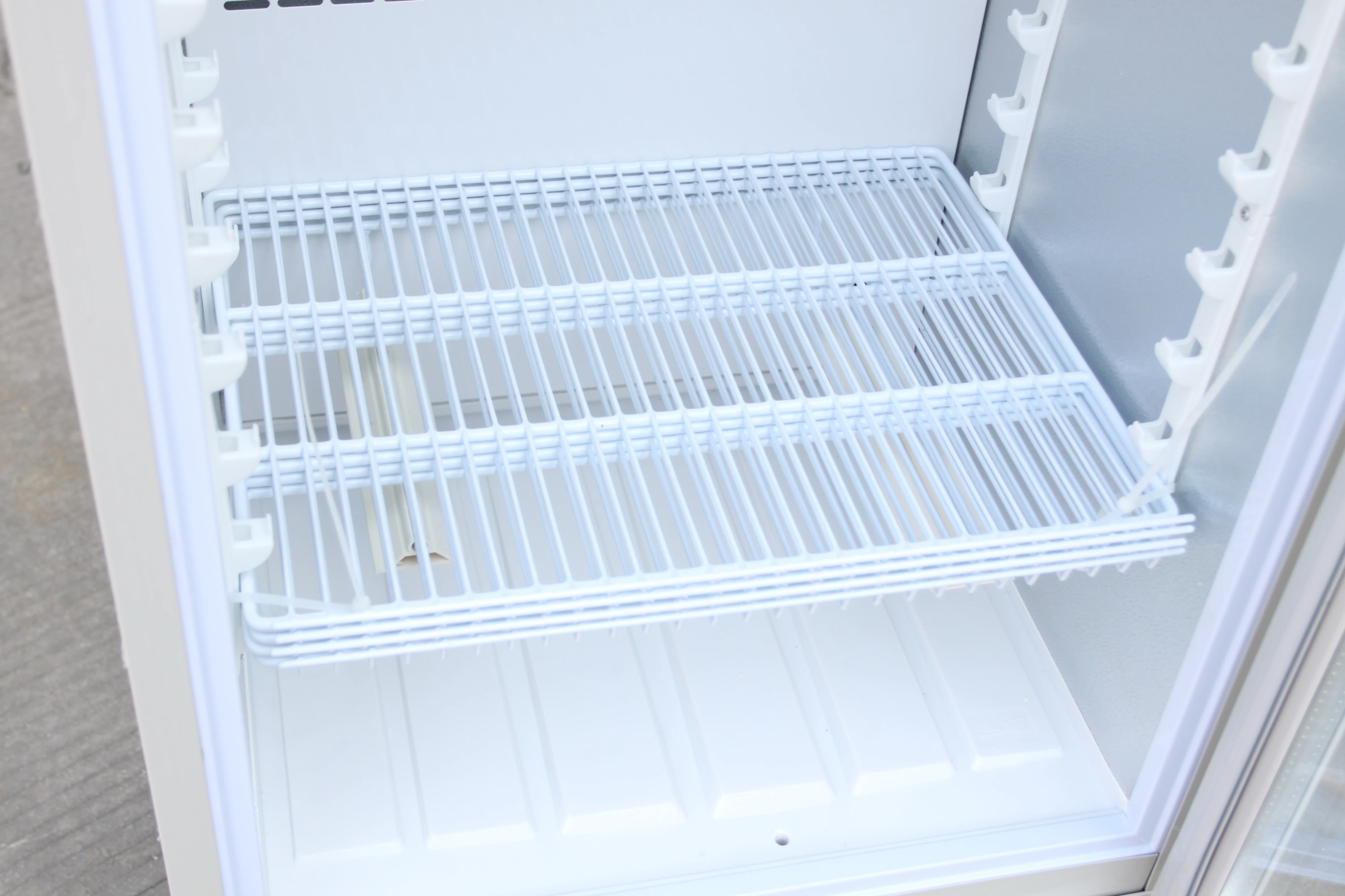 Single glass door hospital pharmaceutical refrigerator Designed for medicine storage