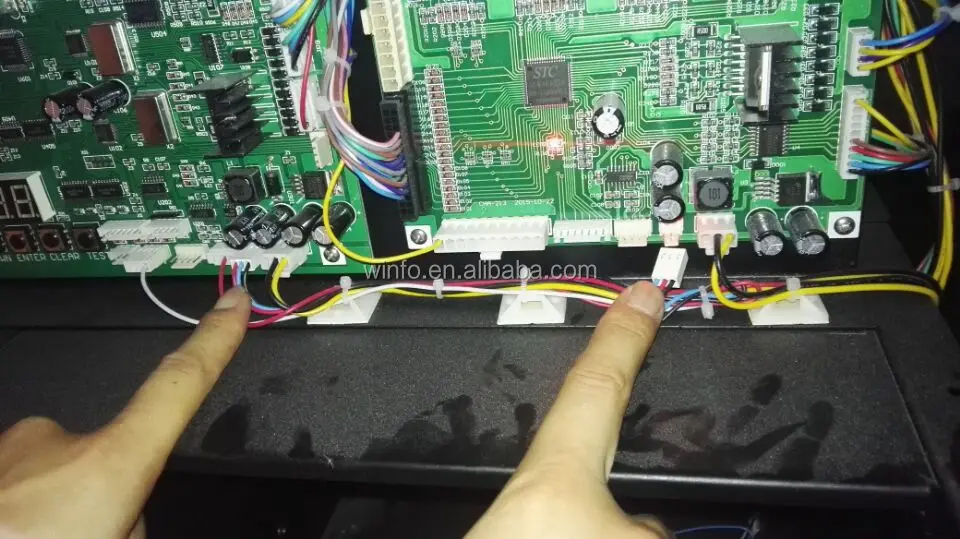 Souvenir gift key master prize vending machine with USD bill acceptor from Guangzhou supplier