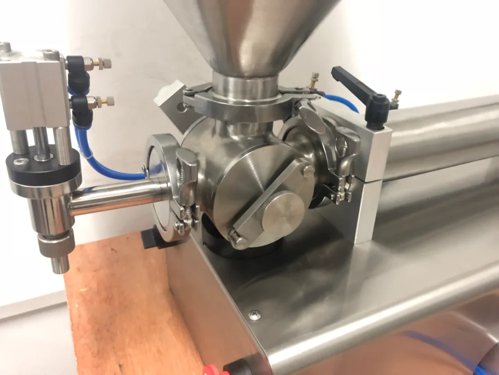 Semi-automatic Pneumatic Paste Flowing Liquid Viscous Liquid Filling Machine for Shampoo