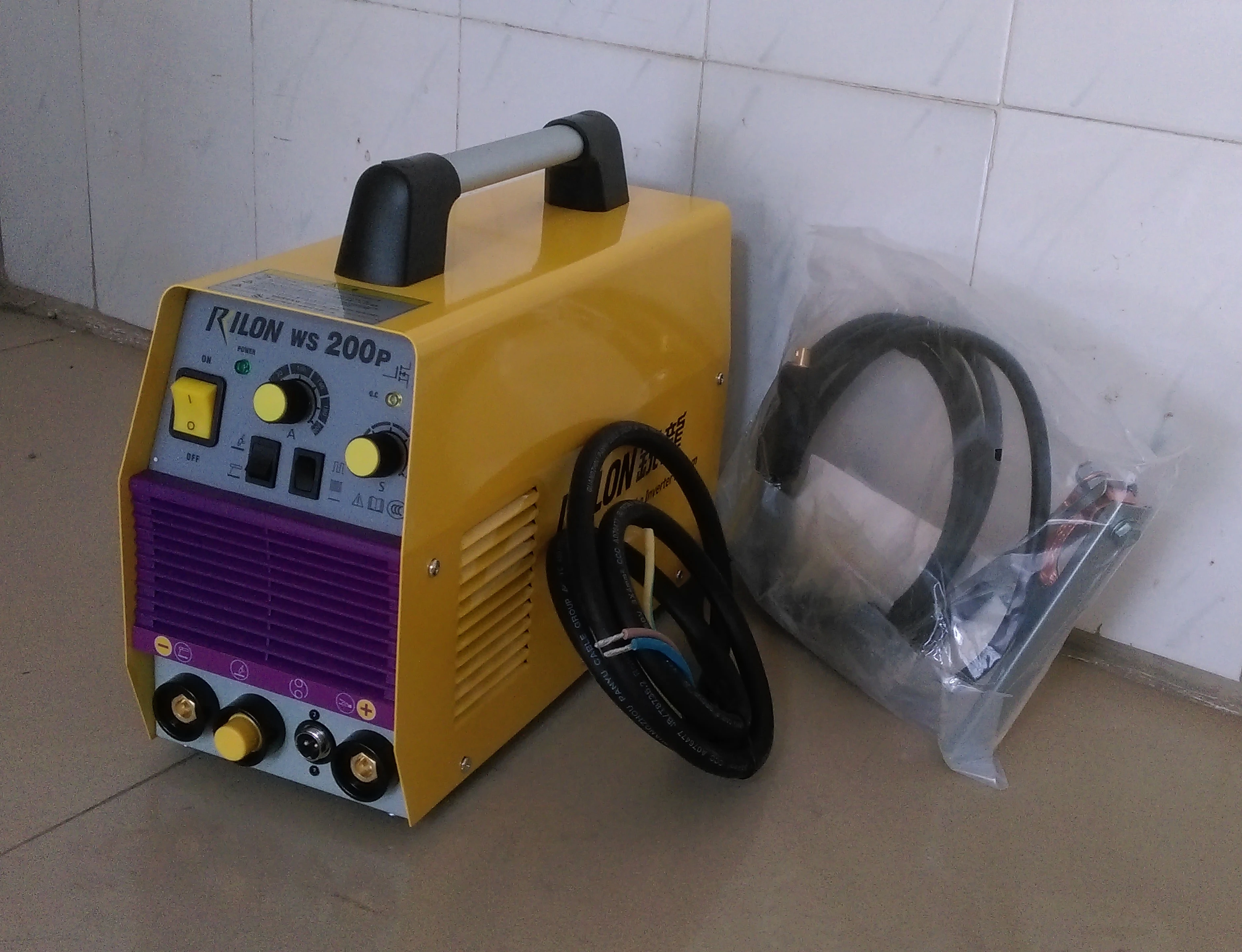Inverter DC PULSE TIG Welder 200 tig welding equipment