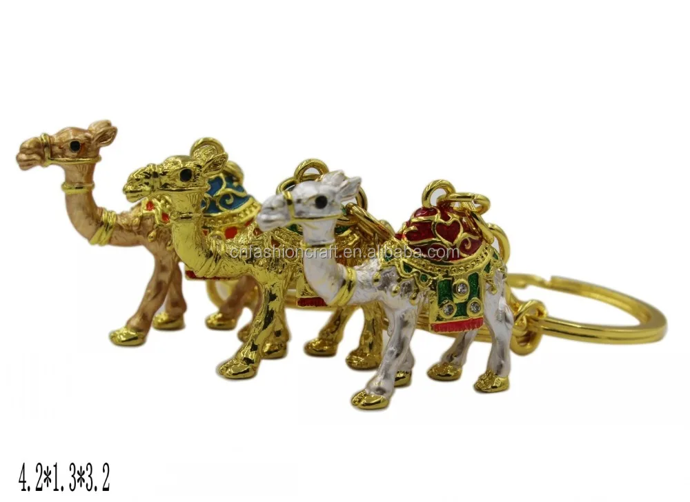 Best selling trendy style camel keychain for dubai gift