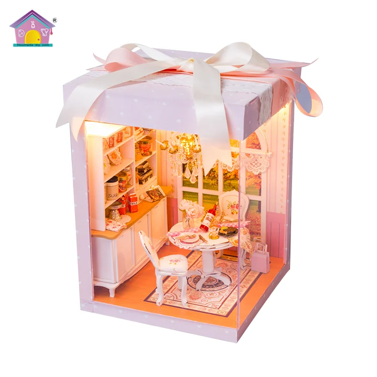 Горячие продажи новый с легкой и мебели DIY Кукольный дом инновационные подарки