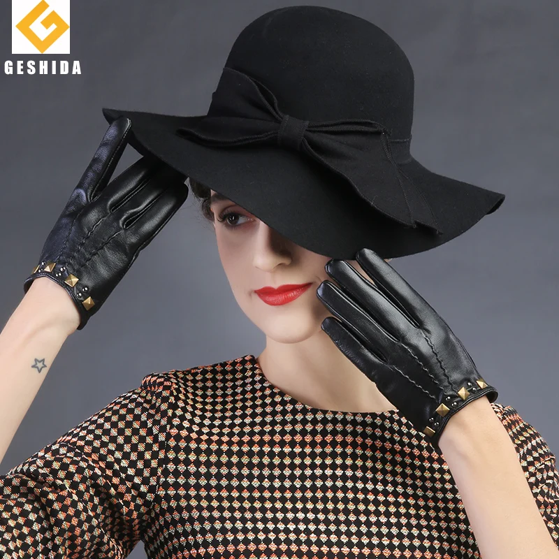 Comfortable lady full finger touch screen leather elegant rivet gloves