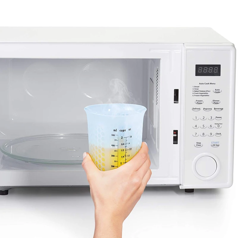 Newest Clear Squeeze and Pour Flexible Silicone Measuring Cup with scale