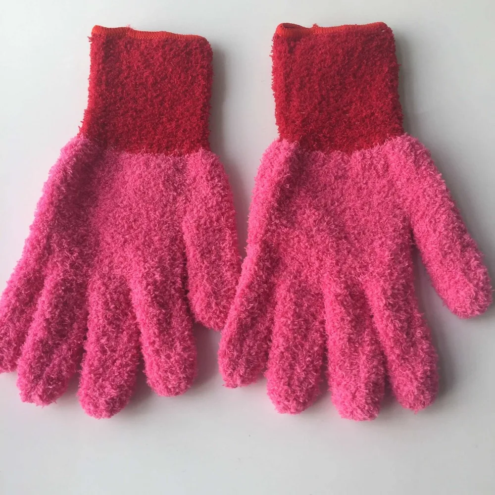 Microfiber dusting gloves