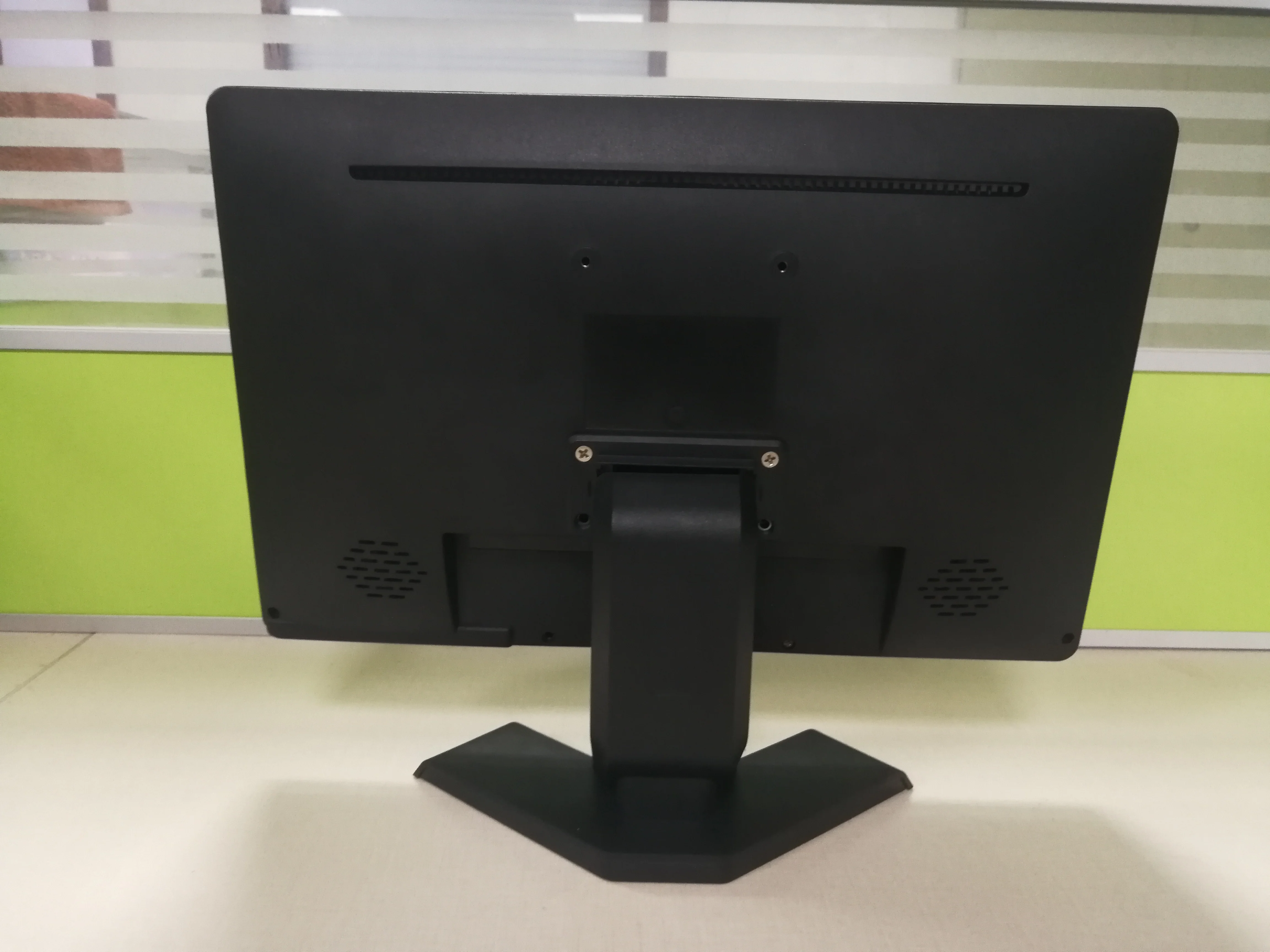 1920x1080 resolution square screen 15.6 inch 12v mobile computer monitor with type c charger