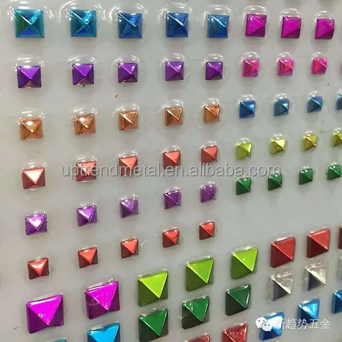 2016 New Trendy Plastic Rivet