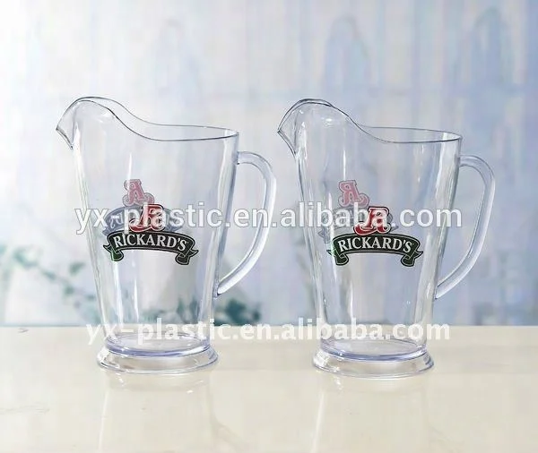 1700ml Plastic Beer Pitcher with Ice Chamber