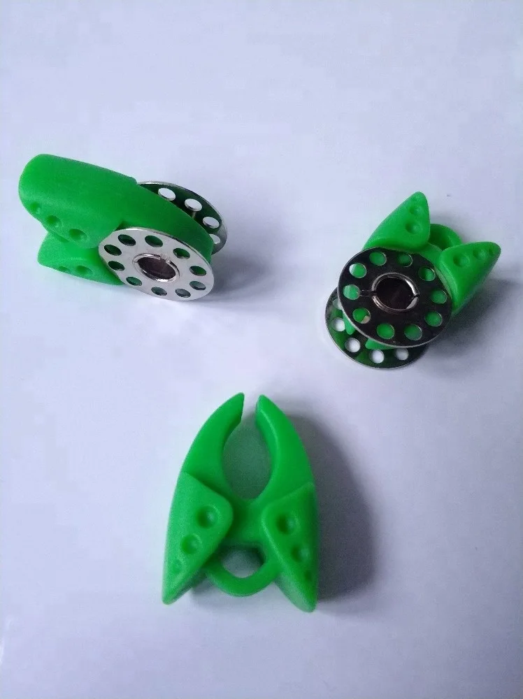 12 Pieces Assorted Color Sewing Tools Accessories Thread Bobbins Holders Clamps